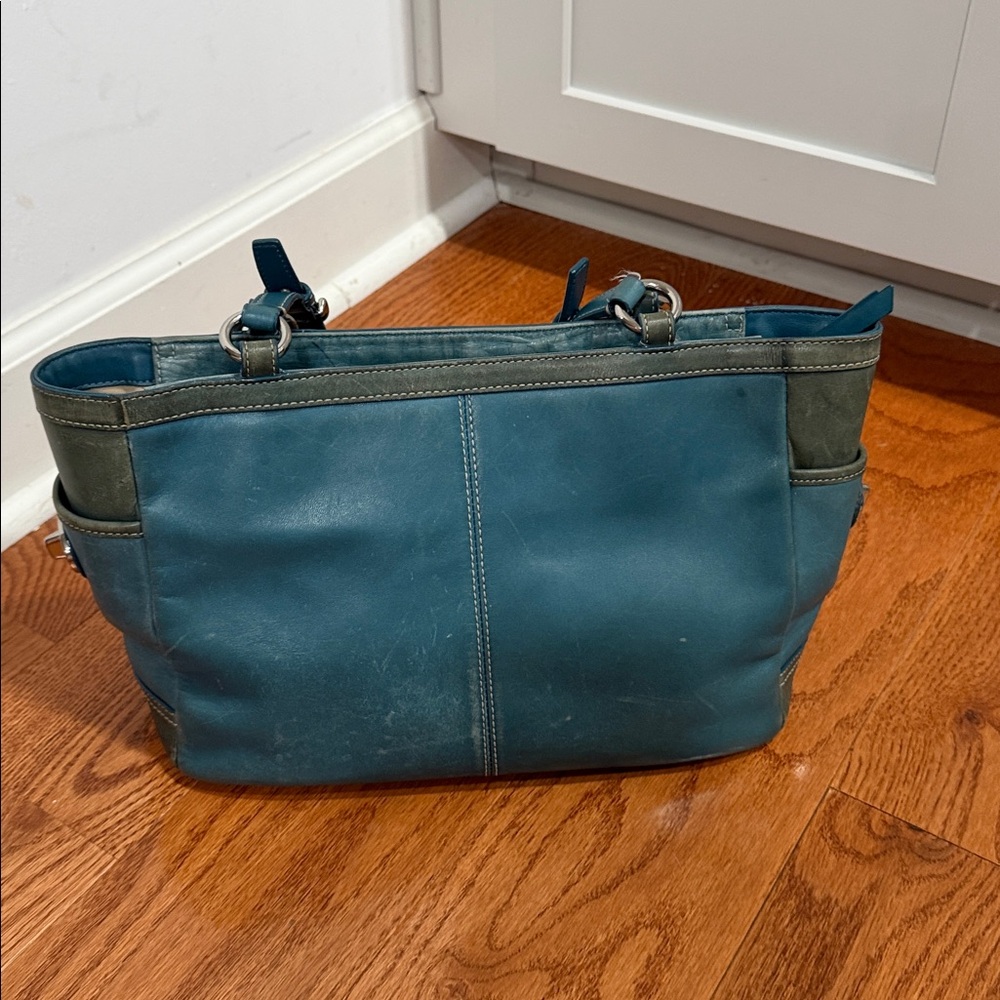 Vintage COACH leather handbag - Picture 4 of 13
